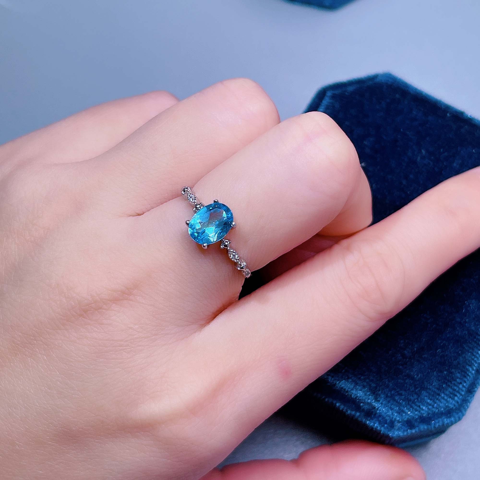 Bague En Argent Avec Topaze Bleue 21x15 Mm - Taille 53 - Neuf Sans Emballage