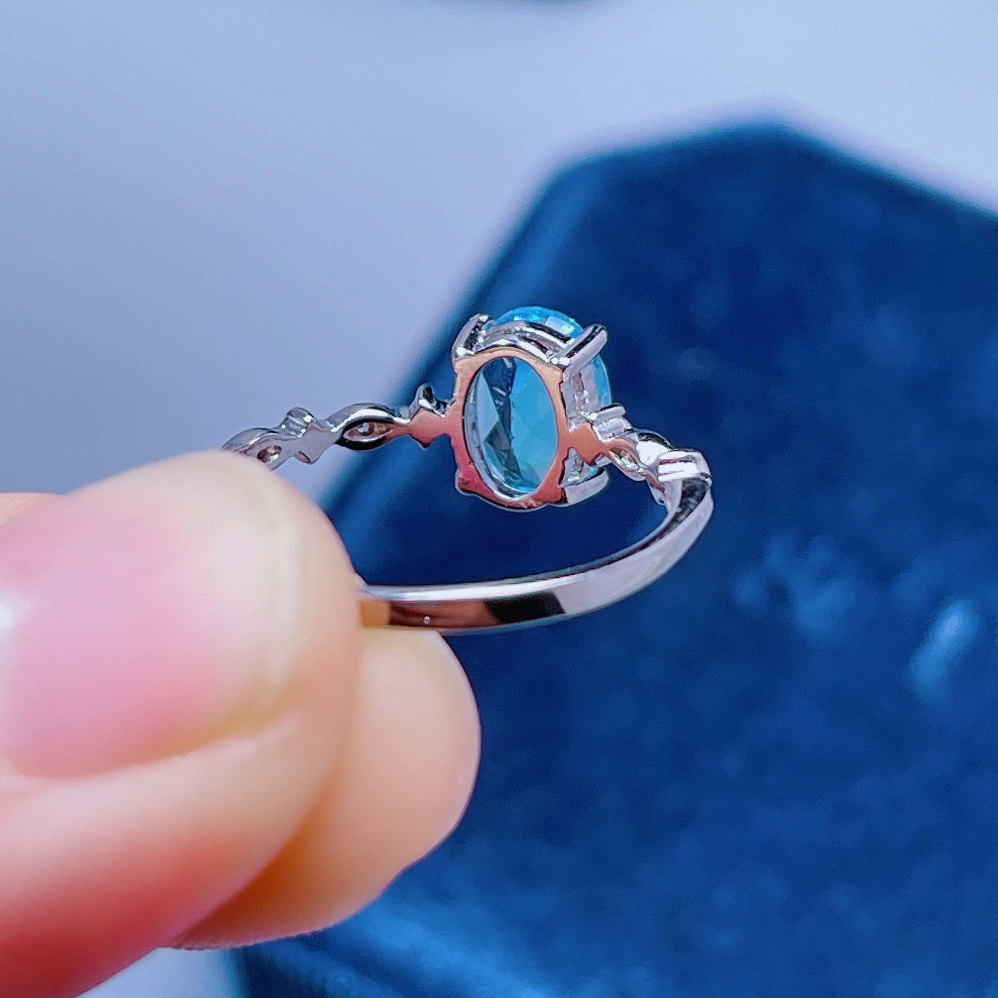 Pietra Preziosa Topazio Blu di Londra Fatto a Mano Gioiello Pietra Preziosa Topazio Blu di Londra Fatto a Mano Gioiello