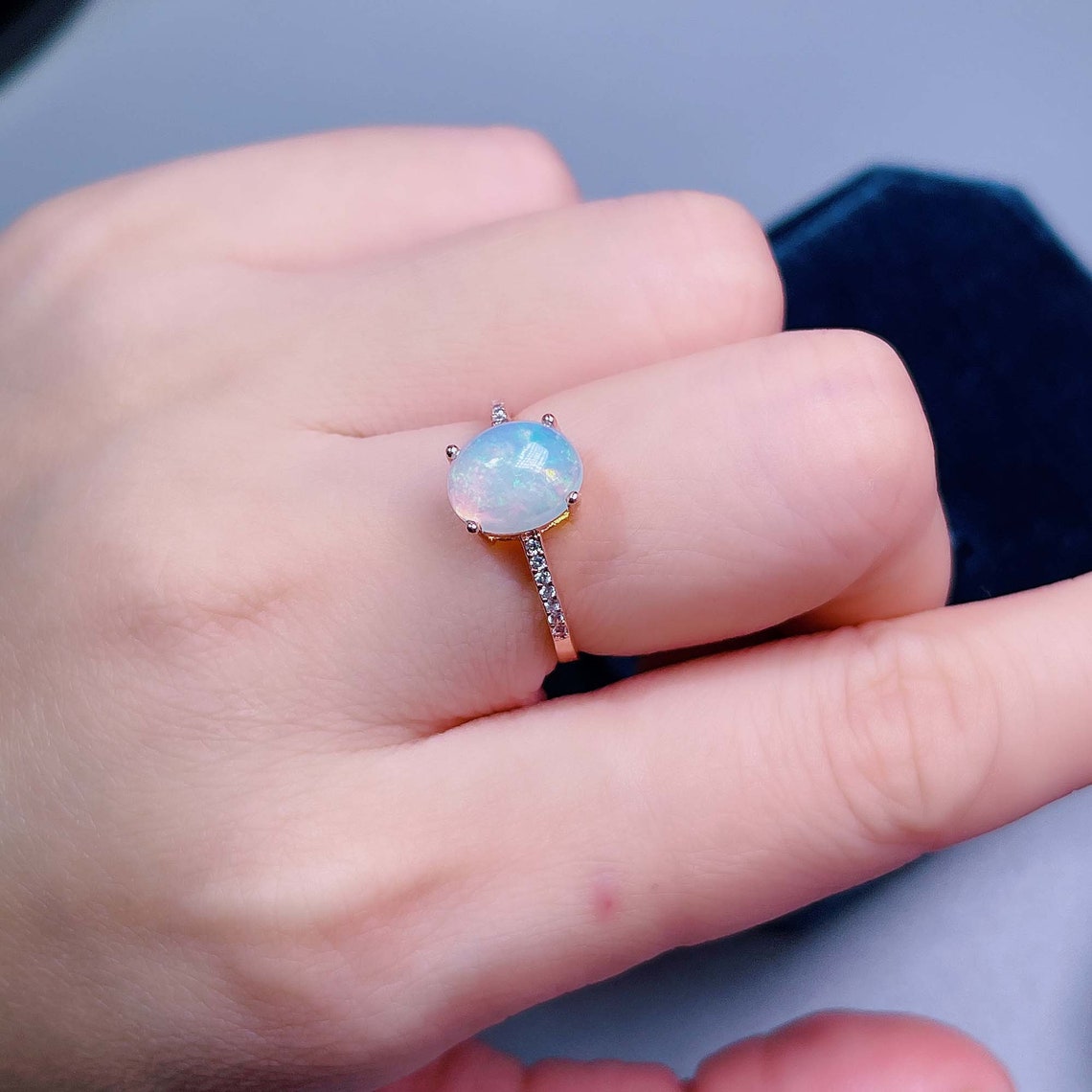 Anello di fuoco opale ovale naturale
