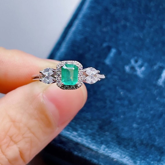 Handmade emerald ring outlet