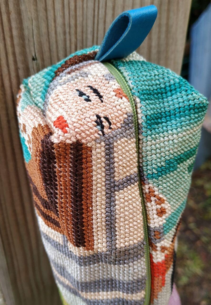 Trousse Mémé Vintage Modèle Yvonne Regards en Coin