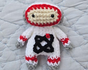 Peluche de astronauta tejido a crochet
