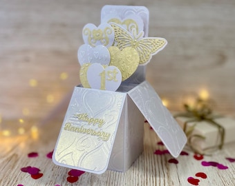 Tarjeta personalizada para el primer aniversario de bodas, recuerdo desplegable con pergamino y perla, regalo 3D hecho a mano.