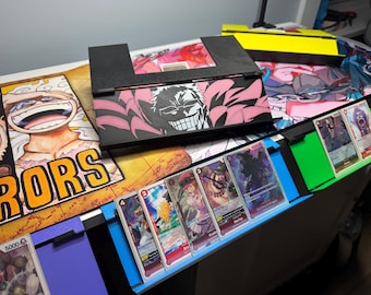 Soporte y portatarjetas colgante de Doflamingo, plegable y portátil, ¡para cualquier juego de cartas coleccionables!