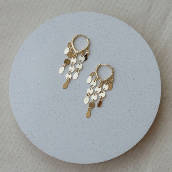 Gouden Dangle Oorbellen, gouden kroonluchter oorbellen, minimalistische oorbellen, kroonluchter hoepel oorbellen, gouden munt hoepel oorbellen, sieraden voor elke gelegenheid