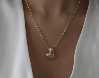 Dainty Heart Necklace, Solid Gold Heart Pendant, Puffy Heart Pendant Necklace, Figaro Chain Necklace,Layering Necklace,Any Occasion Choker