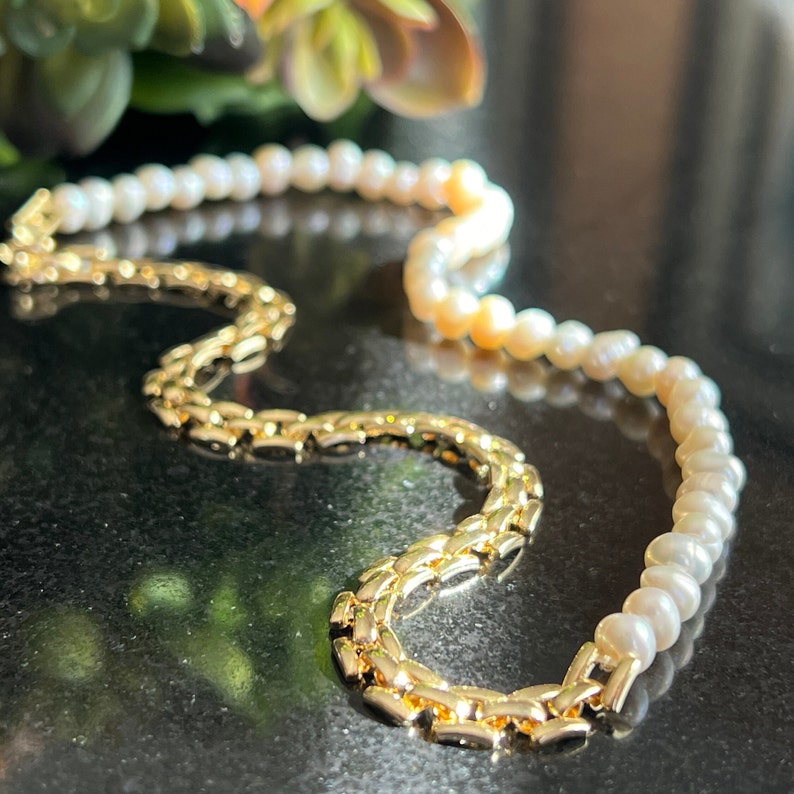 Elegant Gold Chain With Pearls,Dainty Freshwater Pearl Necklace, Half Pearl And Chain Necklace, Pearl Wedding Jewelry, Any Occasion Jewelry image 2