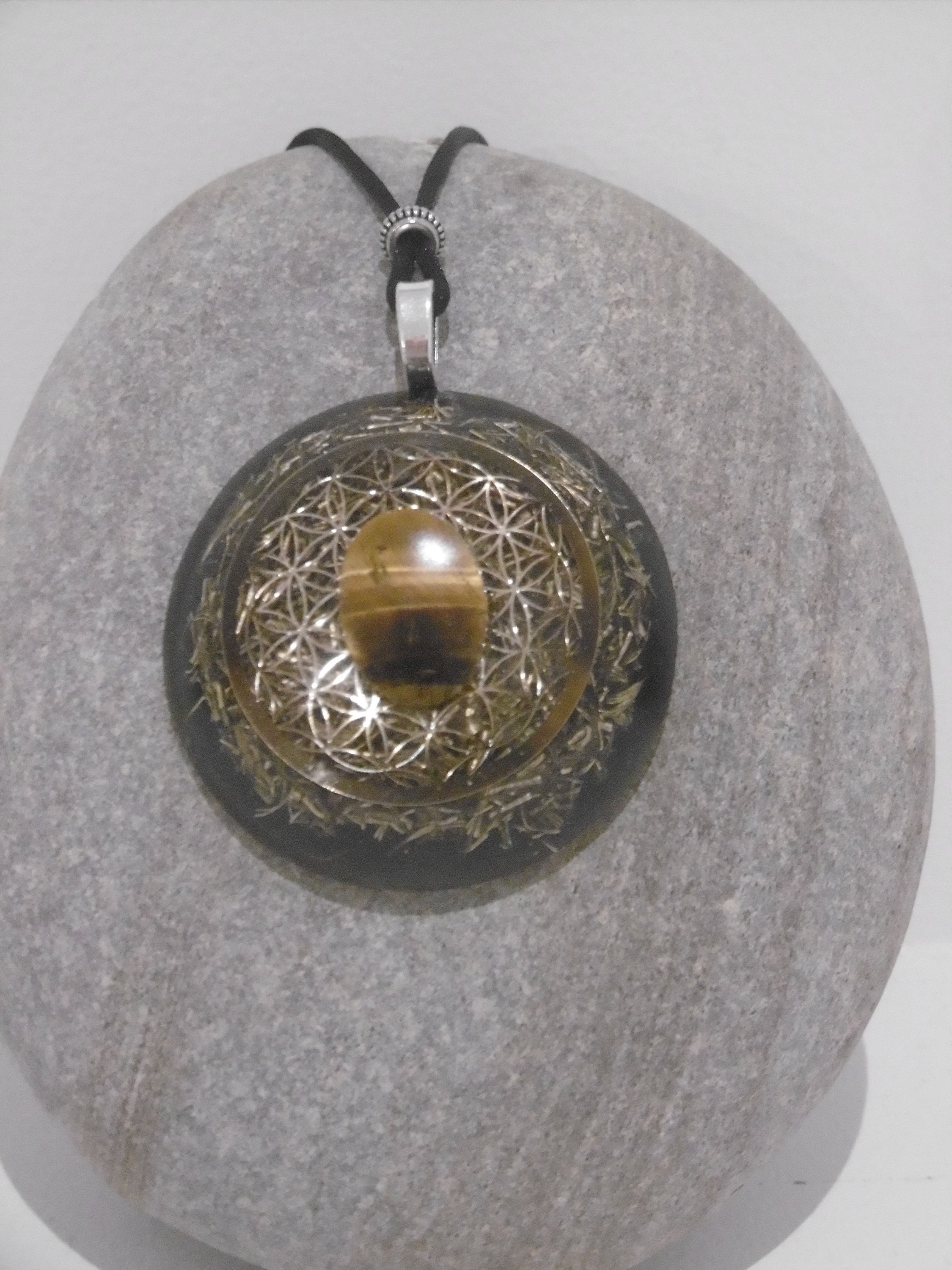 Pendentif Orgonite Protection
