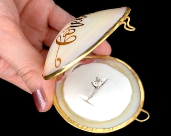 Shell Nautical Beach Design Wedding Ring Dish Bridal Gift Vintage Crystal Ring Holder