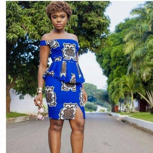 Damigelle classiche Abiti africani blu royal per le donne Pizzo con perline fatte a mano Tessuto George stampato, abiti da sposa tradizionali