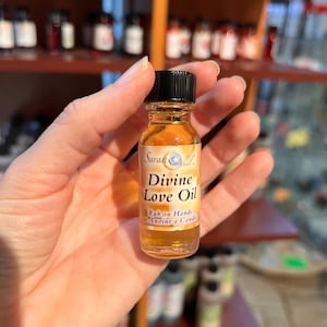 Divine Love Spiritual Oil - Made by SarahSpiritual - Attract Divine Love Energy, Aromatherapy, Ritual Oil, Diffuser Oil