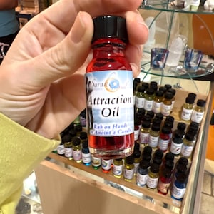 Attraction Oil ~ SarahSpiritual ~ Spiritual Oil to attract Love & partnership into your life! For use on hands or candle anointing