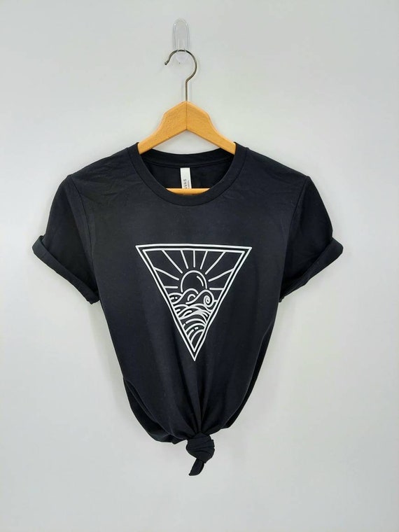 Cute Summer Shirt - Minimalist Shirt - Sun Shirt - Beach Shirt - Cute Shirt for Women - Gift for Her - Sunset Shirt - Sunrise Shirt