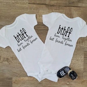 Twin Bodysuit Set - Born To Be Best Friends - Baby Shower Gift - Funny Twin Sets - Cute Twin Bodysuits - Twin Mom Gift - Mom To Be Gift