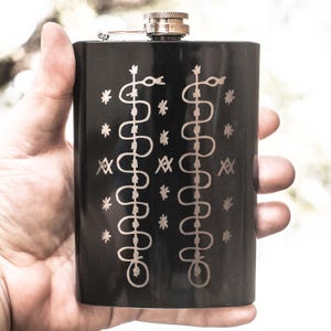 225 g SVART Voodoo Snakes-kolv