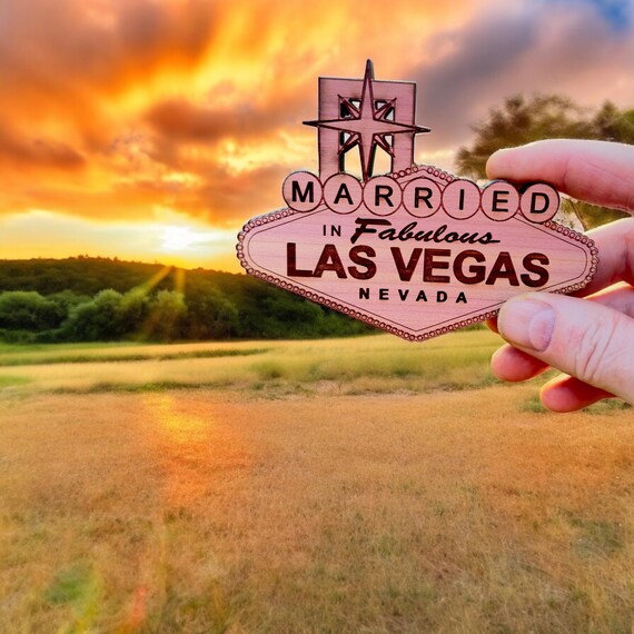 Cedar Ornament - Married in Las Vegas - Raw Cedar 3x3in Cedar Ornament - Married in Las Vegas - Raw Cedar 3x3in