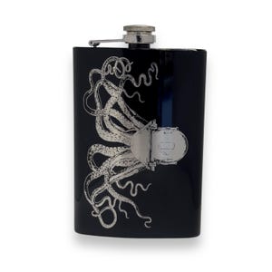 8oz BLACK Steampunk Octopus Flask 8oz BLACK Steampunk Octopus Flask