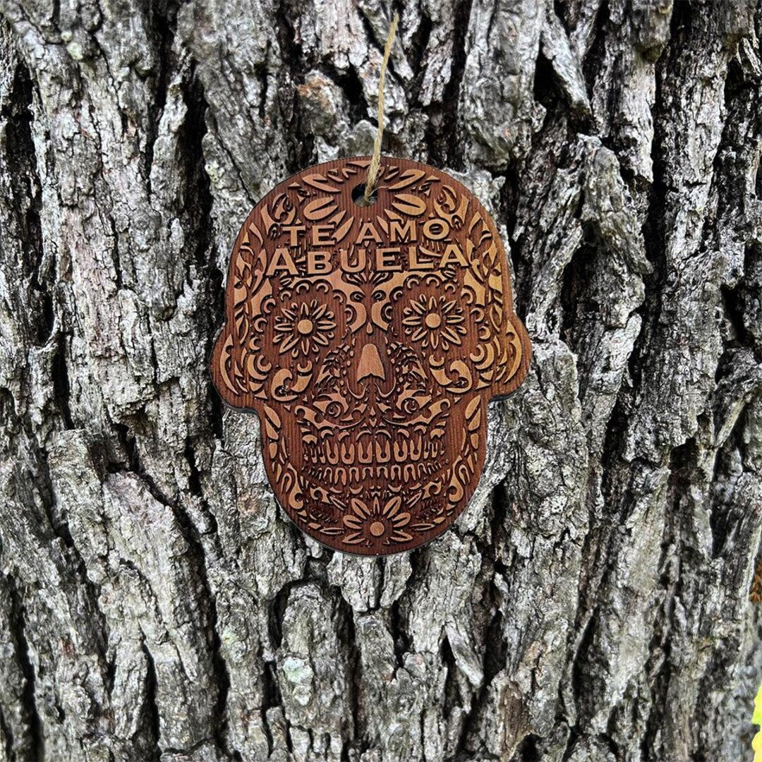 Te Amo Abuela Sugar Skull - Cedar Ornament Te Amo Abuela Sugar Skull - Cedar Ornament