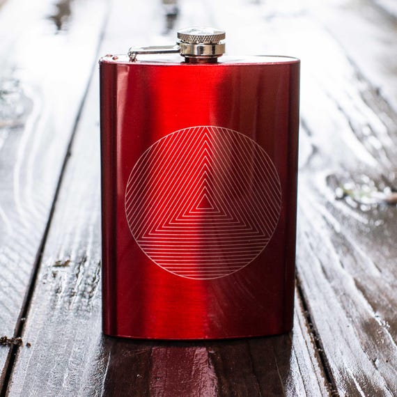 8oz RED Circle Triangle Design Flask 8oz RED Circle Triangle Design Flask