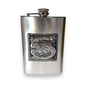 8oz Dragon D20 Stainless Steel Flask 8oz Dragon D20 Stainless Steel Flask