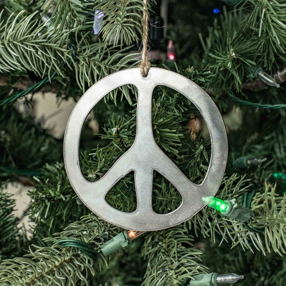 Octopus Metal Cut Ornament 4x4in