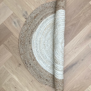 Handwoven Round Jute Rug Carpet  with White centre.  4 sizes available