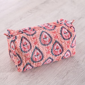 Handgefertigte gesteppte Baumwoll-Make-up-Tasche mit Blockprint Kulturbeutel Boho Kulturbeutel für Frauen Umweltfreundliche Gilf Weihnachtsgeschenke