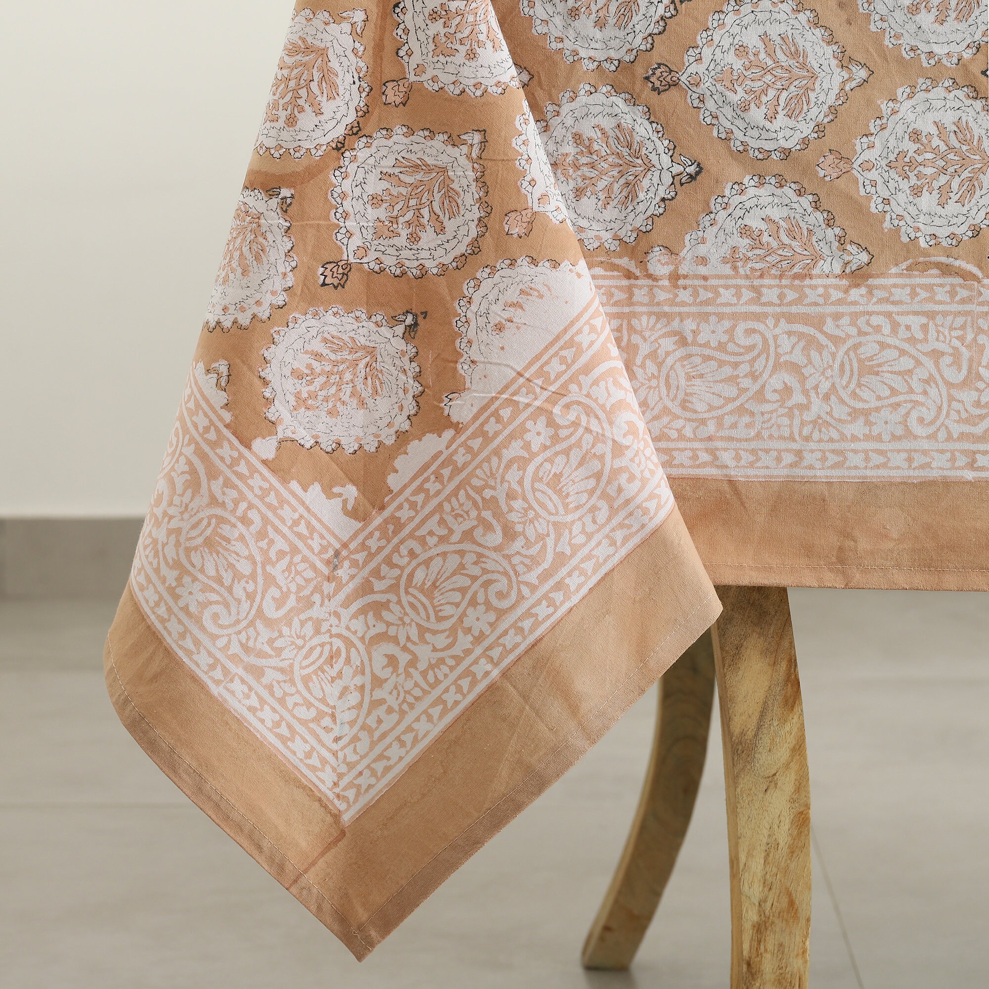 Nappe, tissu imprimé indien Faina - 150 x 220 cm
