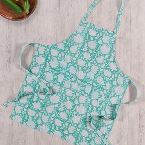 Light Green Cotton Apron, Block printed organic cotton, womens clothing, chef apron, Kitchen apron.