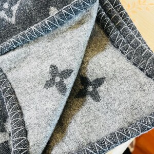 Louis Vuitton Monogram Eclipse Throw Blanket 100% Cashmere