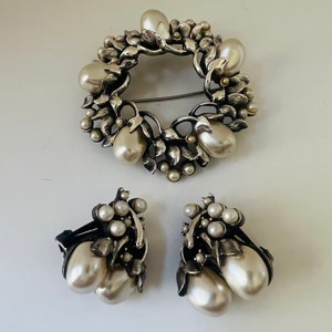 Vintage Tortolani Designer Brooch & Earrings Set