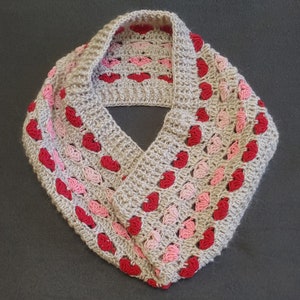 CROCHET PATTERN - Heart Cowl, Easy Infinity Scarf