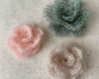 Patrón fácil de rosa de crochet: broche o accesorio para el cabello, aplicación floral bohemia (PDF)