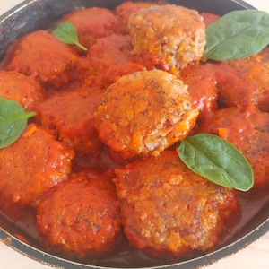 Receita de ALMÔNDEGAS de arroz com MOLHO DE TOMATE - Almôndegas com molho, Receita caseira de família