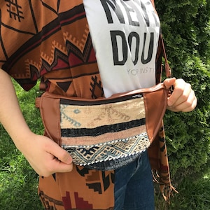 Riñonera de cuero, mochila bohemia, cinturón para mujer, riñonera bohemia, bolso holgado, bolso de mano, bolso de mano hecho a mano, riñonera vegana, KB 69
