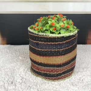 doniczka kilim, doniczki do roślin domowych, doniczka vintage, wisząca doniczka, wyjątkowa doniczka, prezent dla niej, rośliny domowe, mały kosz, PH 3061