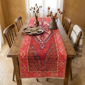 Caminho de mesa marcante, Toalha de mesa de alta qualidade, Toalha de mesa elegante, Toalha de mesa estilo tradicional, Caminho de mesa com design de tapete turco, 12539-02