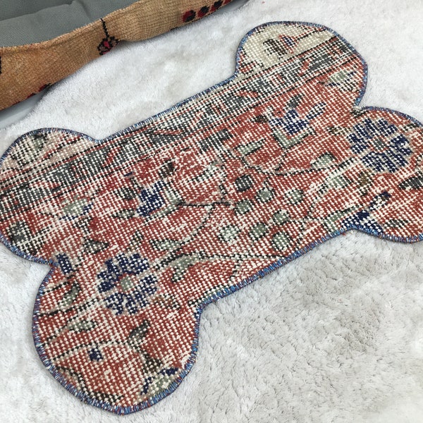 aristocratic pet mat, pet water bowl station, cat feeder mat, wool pet placemat, dog mat for food, natural mat, dog feeding mat, PM 1577