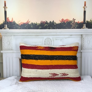 vintage kilim pillow, anatolian couch pillow, lodge style pillow, saloon sofa pillow, handwoven pillow, retro pillow, 16x24 pillow, 2568
