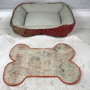 cat sleeping mat, cat mat for food, pet feeding rug, dog feeder mat, dog food station, pet placemat, mats for dog, decorative mat, PM 1118