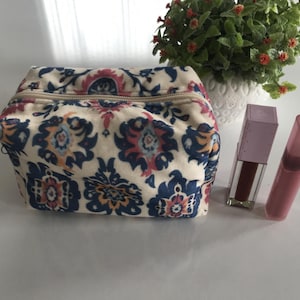 Ethnic print makeup bag, Bohemian zipper pouch, Compact travel case, Soft fabric cosmetic bag, Handmade makeup pouch, Decorative zipper bag
