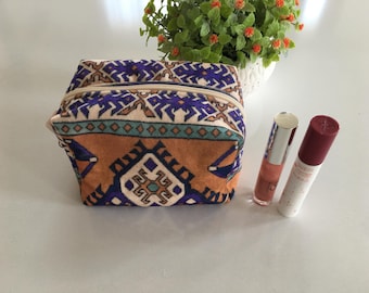 Tribal pattern makeup bag, Kilim motif organizer, Travel cosmetic pouch, Handcrafted toiletry case, Ethnic style gift, Girls hygiene bag