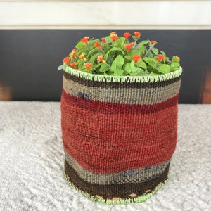 プランターポット、プラントポットホルダー、ヴィンテージキリムバスケット、刺繍バスケット、フラワーポットケース、クラフトバスケット、プラントポット、ミニマリスト装飾、PH 3603