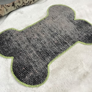 custom pet mat, pet placemat, handmade mat, black pet mat, dog feeding mat, pet floor pad, dog dad gifts, pet feeder mat, pet mats, PM 1370