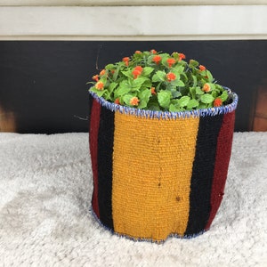 編み込みバスケット、カラフルな植物バスケット、植木鉢カバー、植木鉢、天然バスケット、持続可能な鉢、植木鉢バスケット、居心地の良い鉢、PH 2873