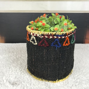 hanging flower pots, flower pot cover, hanging plant basket, planter basket, 6 inch basket, plant pot cover, plant pot vintage, PH 2783