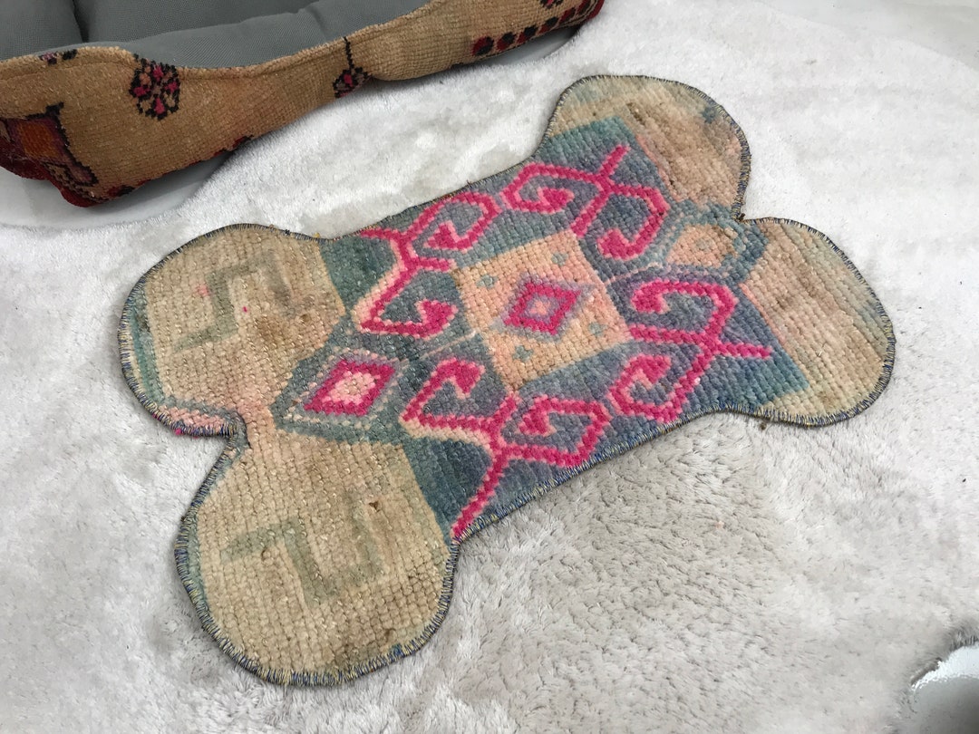 Traditional Rug Mat, Pet Feeder Stand, Oriental Pet Placemat, Dog ...