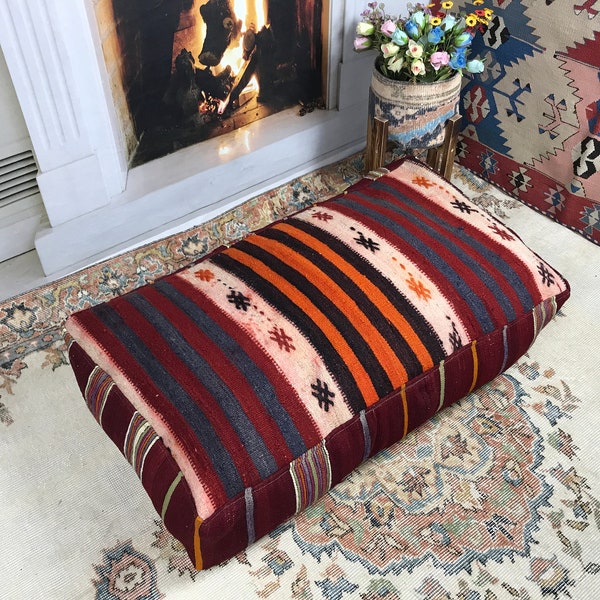 Outdoor Kilim Pouf, Moroccan Kilim Pouf, Floor Pouf, Vintage Ottoman, Square Pouf, Yoga Meditation Cushion, Outdoor Red Kilim Pillows, FP588