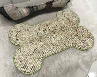 pet bowl mat, dog food mat, non slip mat, pet feeding mat, custom pet mat, dog accessories, cat supplies, cat mat, cat feeding mat, PM 1832