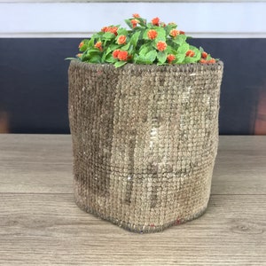 zabytkowa doniczka kilim, doniczka, kosz na dekoracje, średni kosz, koszyk retro, zrównoważona doniczka, kosz na dywan, przytulna doniczka, PH 1713